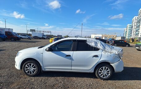 Renault Logan II, 2018 год, 580 000 рублей, 6 фотография