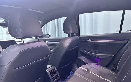 Volkswagen Golf VIII, 2023 год, 1 555 000 рублей, 18 фотография