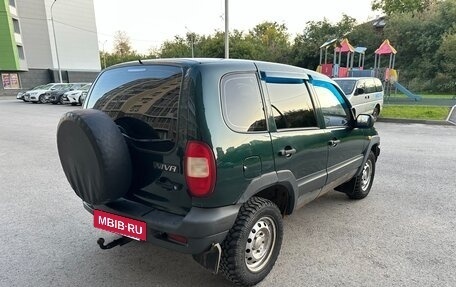 Chevrolet Niva I рестайлинг, 2005 год, 235 000 рублей, 3 фотография