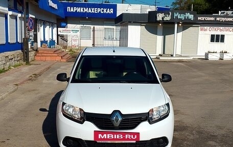 Renault Logan II, 2017 год, 600 000 рублей, 2 фотография