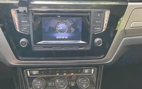 Volkswagen Touran III, 2017 год, 1 500 003 рублей, 9 фотография