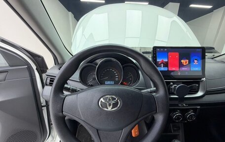 Toyota Yaris, 2021 год, 1 301 690 рублей, 10 фотография