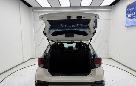 Toyota Yaris, 2021 год, 1 301 690 рублей, 6 фотография