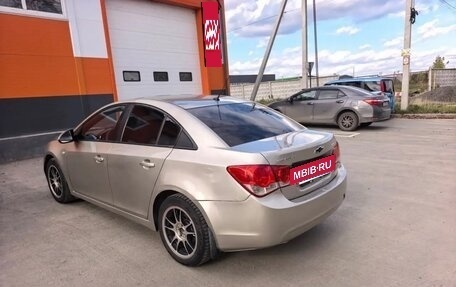 Chevrolet Cruze II, 2011 год, 550 000 рублей, 2 фотография