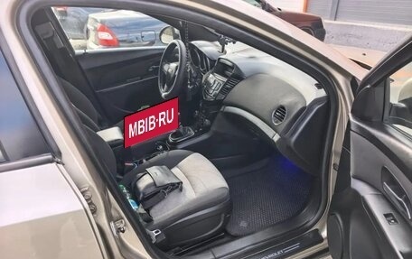 Chevrolet Cruze II, 2011 год, 550 000 рублей, 6 фотография