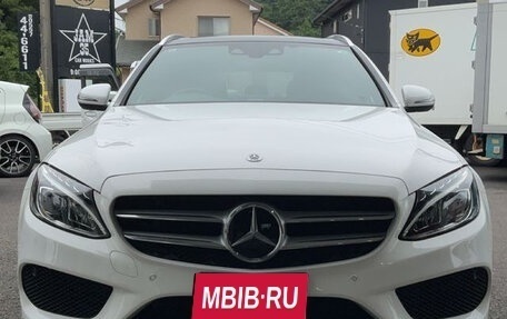 Mercedes-Benz C-Класс, 2017 год, 1 550 000 рублей, 3 фотография
