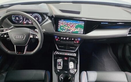 Audi e-tron GT, 2024 год, 15 999 666 рублей, 6 фотография