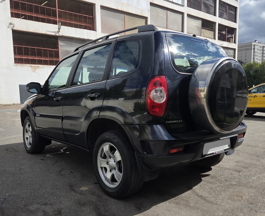 Chevrolet Niva I рестайлинг, 2010 год, 445 000 рублей, 3 фотография