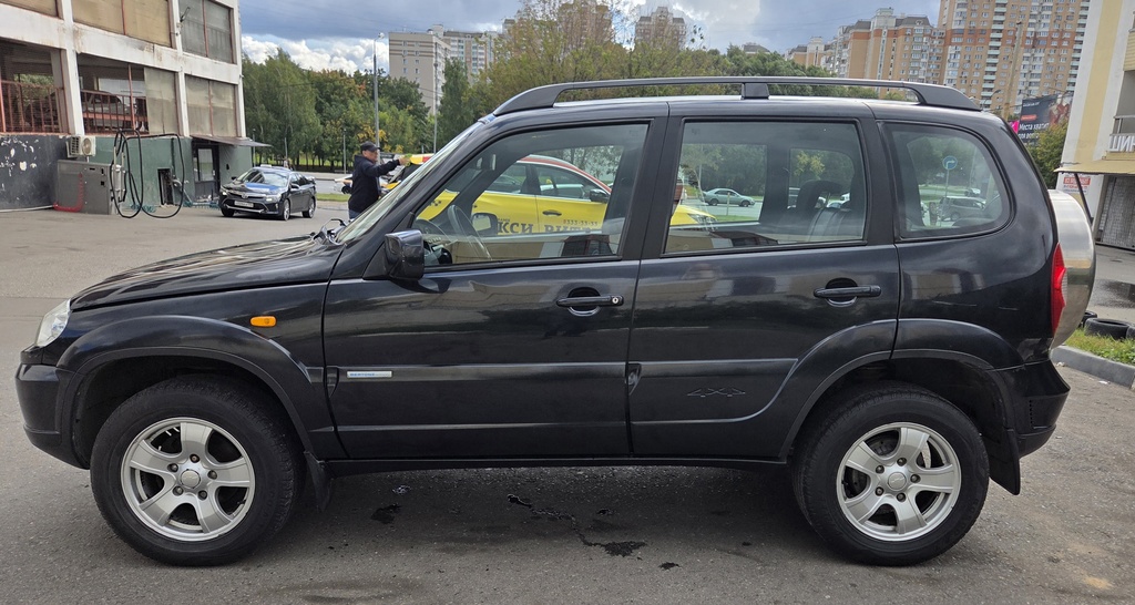 Chevrolet Niva I рестайлинг, 2010 год, 445 000 рублей, 6 фотография