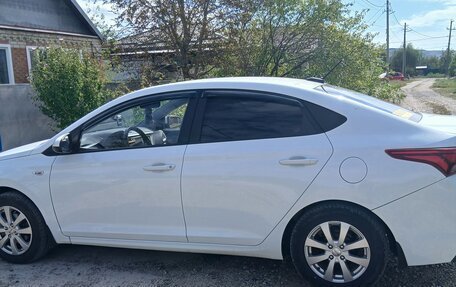 Hyundai Solaris II рестайлинг, 2019 год, 1 450 000 рублей, 2 фотография