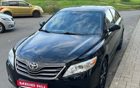 Toyota Camry, 2011 год, 1 650 000 рублей, 2 фотография