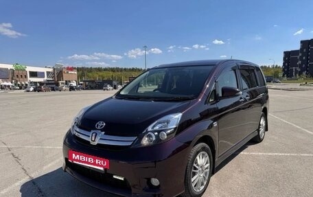 Toyota ISis I, 2015 год, 1 290 000 рублей, 2 фотография