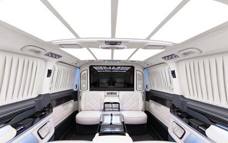 Mercedes-Benz V-Класс, 2026 год, 34 880 000 рублей, 3 фотография