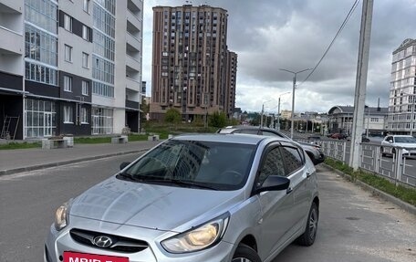 Hyundai Solaris II рестайлинг, 2013 год, 460 000 рублей, 6 фотография