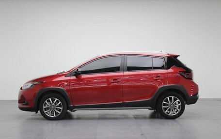 Toyota Yaris, 2023 год, 1 390 000 рублей, 6 фотография