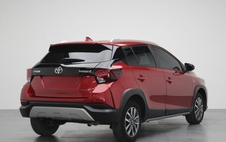 Toyota Yaris, 2023 год, 1 390 000 рублей, 4 фотография