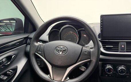 Toyota Yaris, 2023 год, 1 390 000 рублей, 16 фотография
