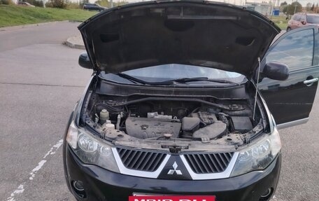 Mitsubishi Outlander III рестайлинг 3, 2008 год, 1 400 000 рублей, 2 фотография