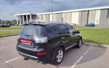Mitsubishi Outlander III рестайлинг 3, 2008 год, 1 400 000 рублей, 4 фотография