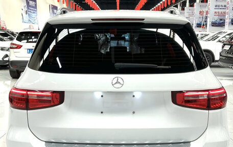 Mercedes-Benz GLB, 2020 год, 2 070 000 рублей, 4 фотография