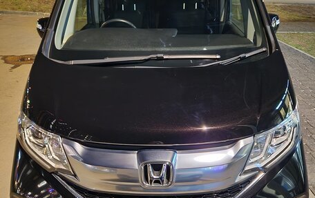 Honda Stepwgn IV, 2015 год, 1 850 000 рублей, 7 фотография