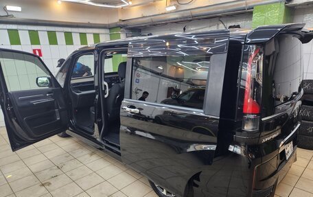 Honda Stepwgn IV, 2015 год, 1 850 000 рублей, 13 фотография