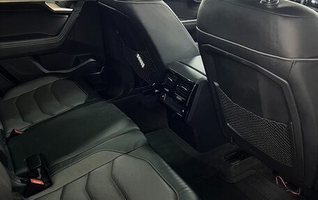 Volkswagen Touareg III, 2018 год, 4 500 000 рублей, 12 фотография