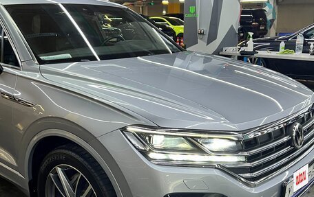 Volkswagen Touareg III, 2018 год, 4 500 000 рублей, 9 фотография