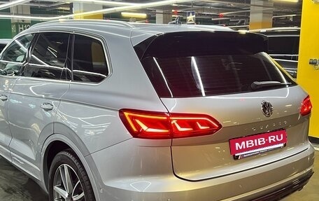 Volkswagen Touareg III, 2018 год, 4 500 000 рублей, 5 фотография