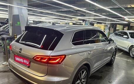 Volkswagen Touareg III, 2018 год, 4 500 000 рублей, 18 фотография