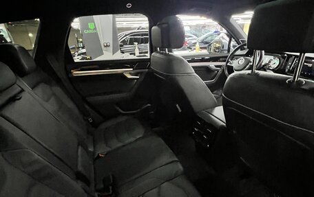 Volkswagen Touareg III, 2018 год, 4 500 000 рублей, 23 фотография