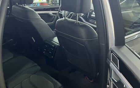 Volkswagen Touareg III, 2018 год, 4 500 000 рублей, 21 фотография