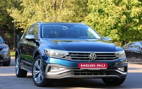 Volkswagen Passat B8 рестайлинг, 2019 год, 3 800 000 рублей, 4 фотография