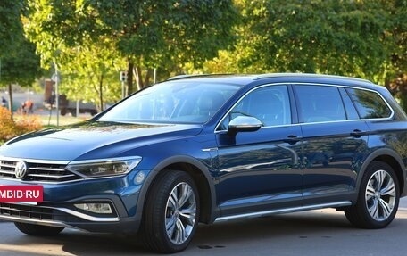 Volkswagen Passat B8 рестайлинг, 2019 год, 3 800 000 рублей, 5 фотография