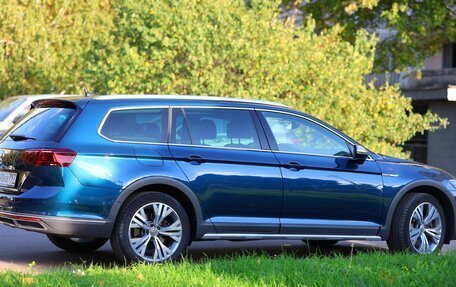 Volkswagen Passat B8 рестайлинг, 2019 год, 3 800 000 рублей, 10 фотография