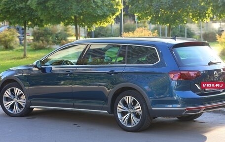 Volkswagen Passat B8 рестайлинг, 2019 год, 3 800 000 рублей, 8 фотография