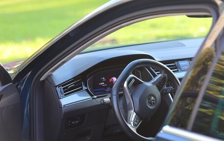 Volkswagen Passat B8 рестайлинг, 2019 год, 3 800 000 рублей, 19 фотография