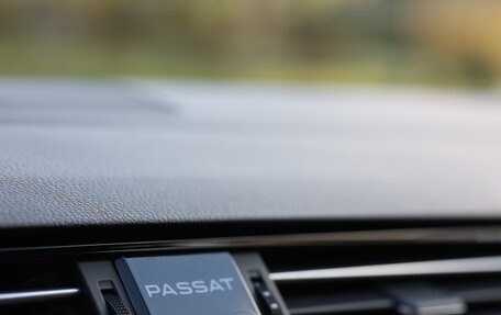 Volkswagen Passat B8 рестайлинг, 2019 год, 3 800 000 рублей, 18 фотография
