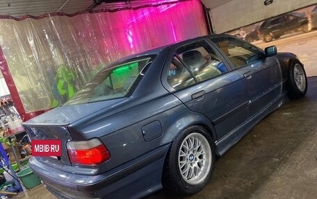 BMW 3 серия, 1992 год, 650 000 рублей, 3 фотография