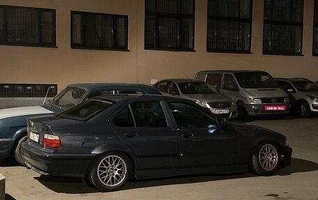 BMW 3 серия, 1992 год, 650 000 рублей, 6 фотография