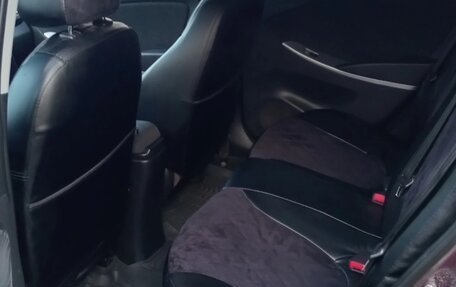Hyundai Solaris II рестайлинг, 2013 год, 750 000 рублей, 13 фотография