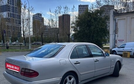 Mercedes-Benz E-Класс, 1999 год, 400 000 рублей, 2 фотография