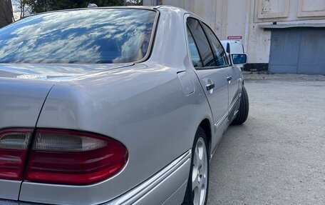 Mercedes-Benz E-Класс, 1999 год, 400 000 рублей, 6 фотография