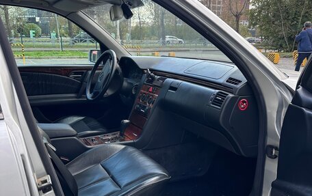 Mercedes-Benz E-Класс, 1999 год, 400 000 рублей, 14 фотография