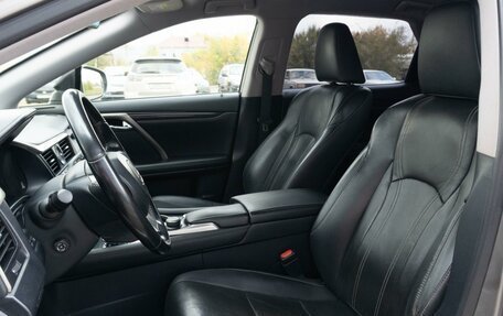 Lexus RX IV рестайлинг, 2018 год, 5 250 000 рублей, 15 фотография