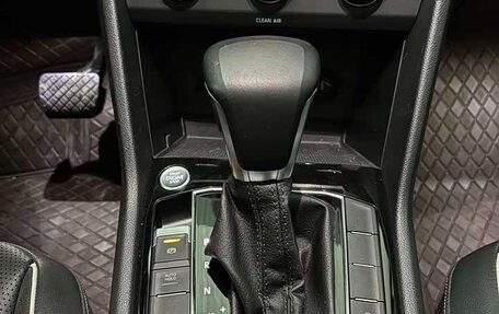 Volkswagen Tiguan II, 2022 год, 2 580 000 рублей, 16 фотография
