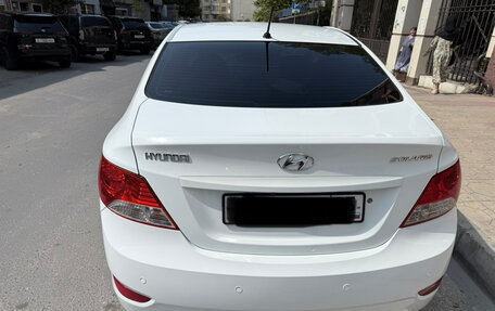 Hyundai Solaris II рестайлинг, 2012 год, 700 000 рублей, 8 фотография