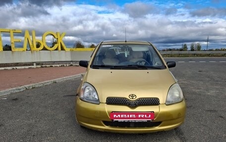 Toyota Yaris I рестайлинг, 2002 год, 130 000 рублей, 3 фотография