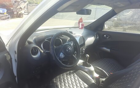 Nissan Juke II, 2011 год, 635 000 рублей, 3 фотография