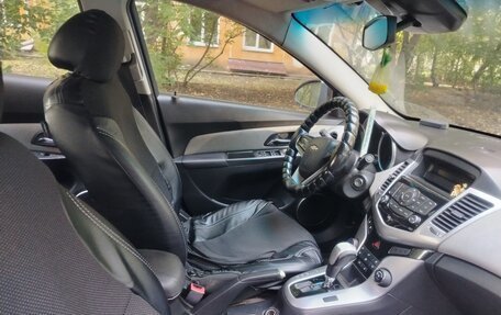 Chevrolet Cruze II, 2012 год, 700 000 рублей, 6 фотография